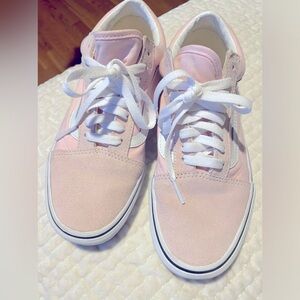 Woman’s size 8 pink suede Vans